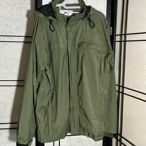 Men’s XL rain/utility jacket - army green